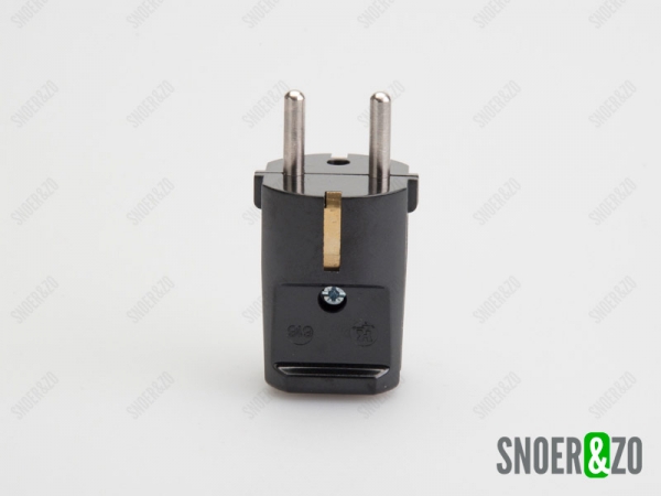 Stekker bakeliet zwart met randaarde en penaarde